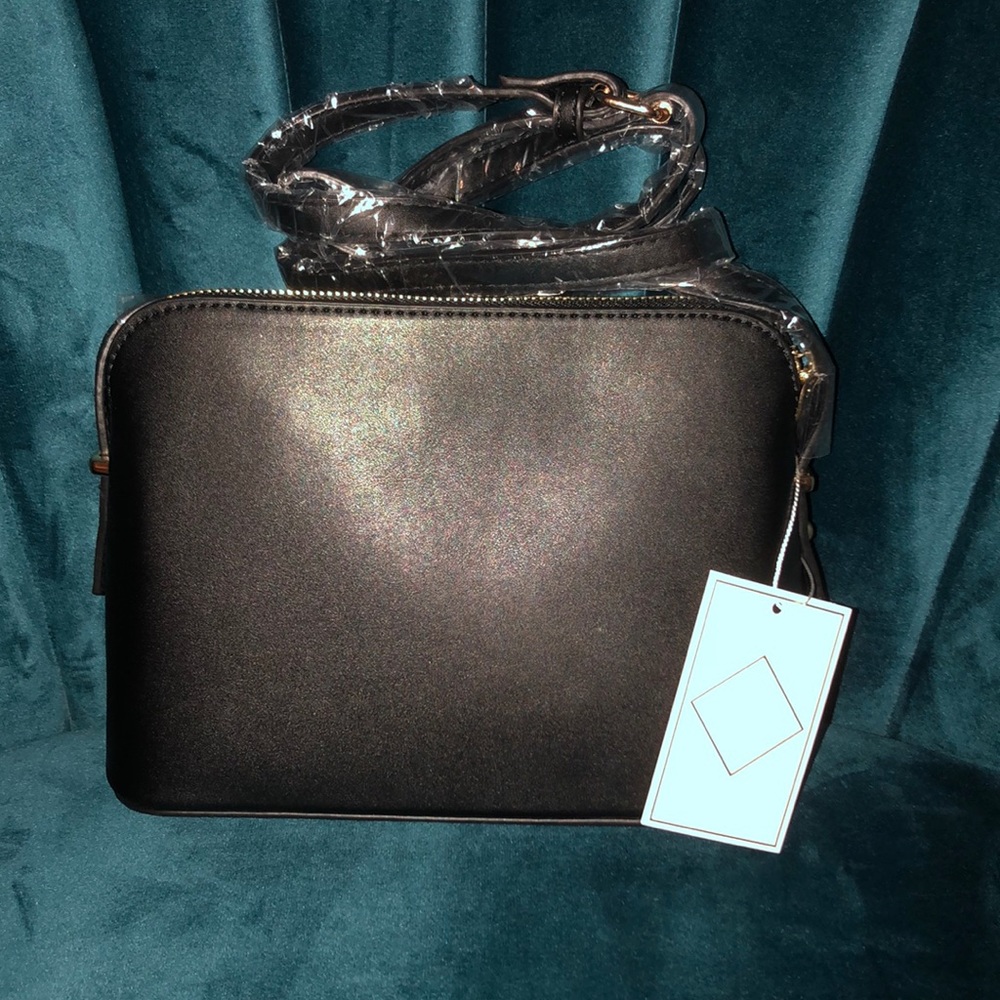 💕SOLD💕 NWT Crossbody bag Jen & Co Black